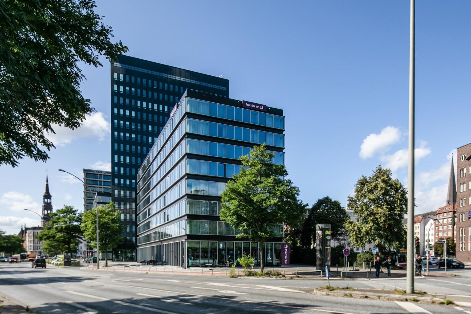Premier Inn Hamburg City Zentrum Exterior photo